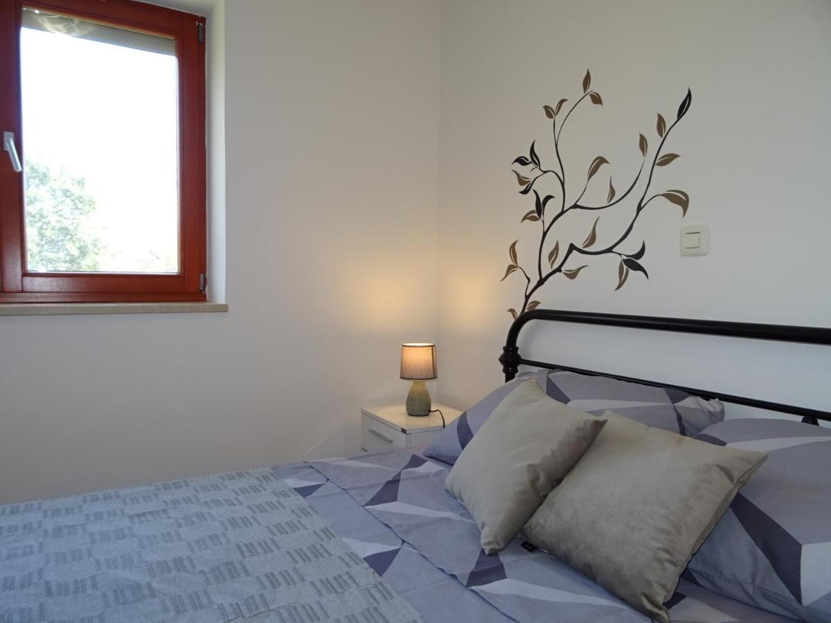 Apartment Erika Premantura Eksteriør billede